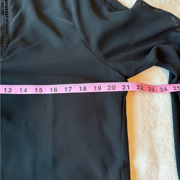 Michael Kors Black Vneck pullover tunic style sheer blouse with eyelet details M - Picture 12 of 14